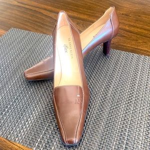 AK Anne Klein iflex 6M